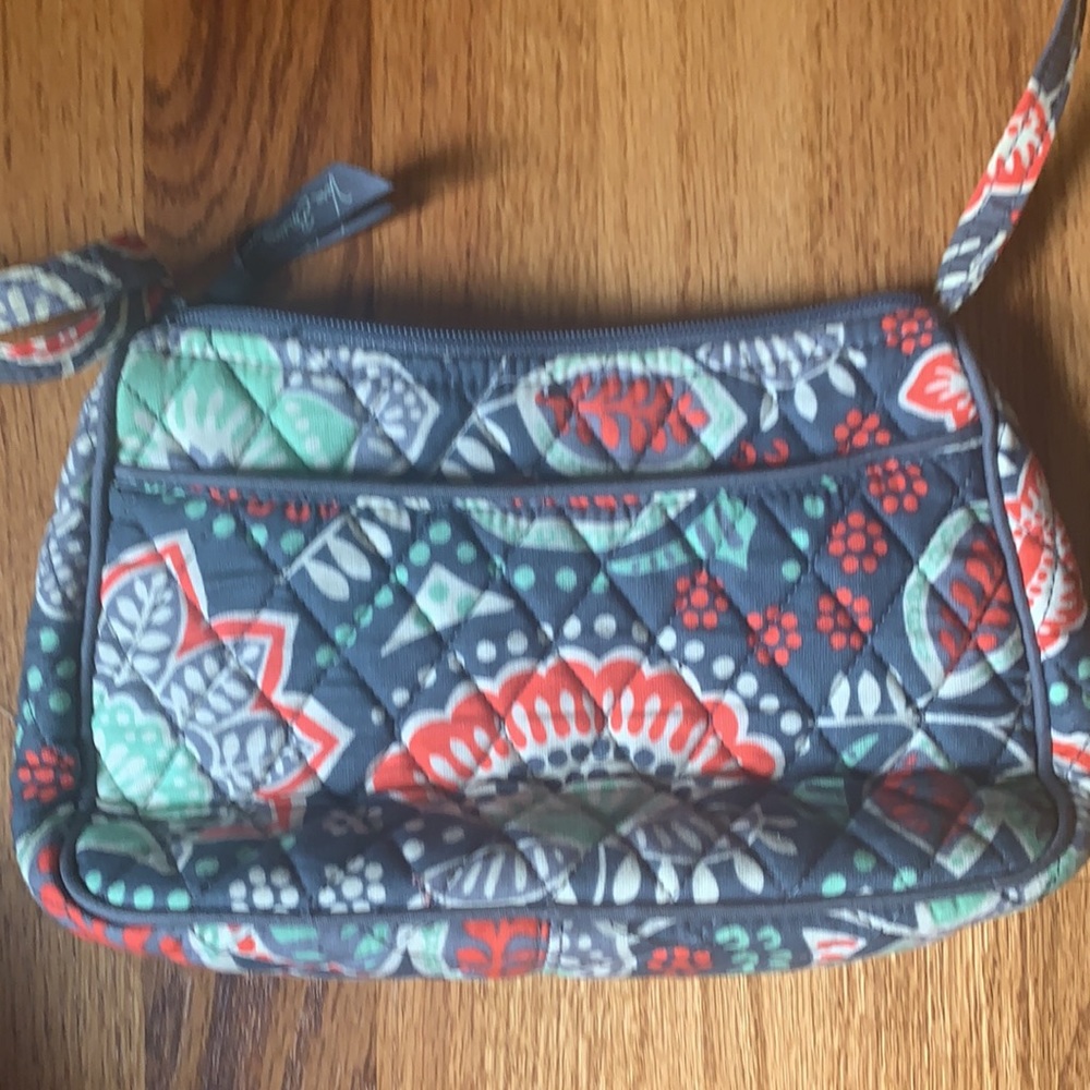 Vera Bradley Little Crossbody - Picture 4 of 5